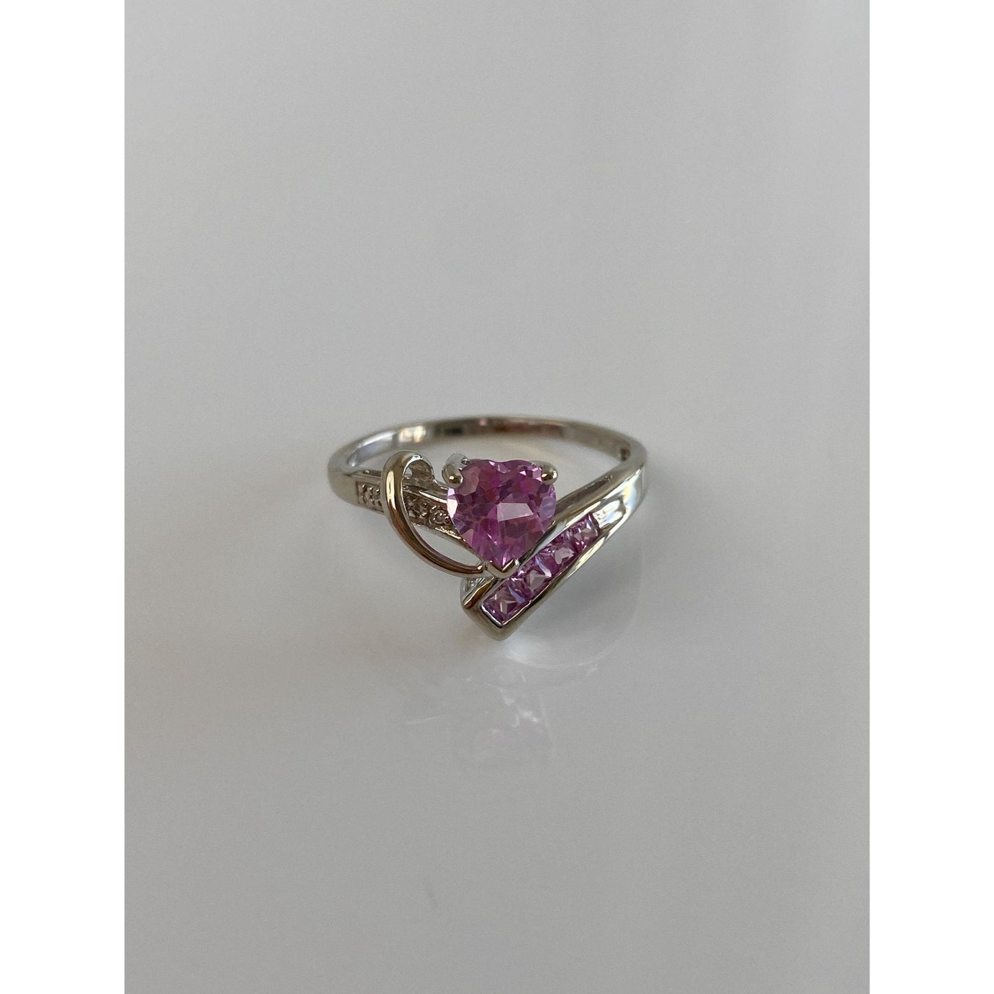 Vintage Solid 10k White Gold Pink Sapphire Heart Ring - Size 7.75