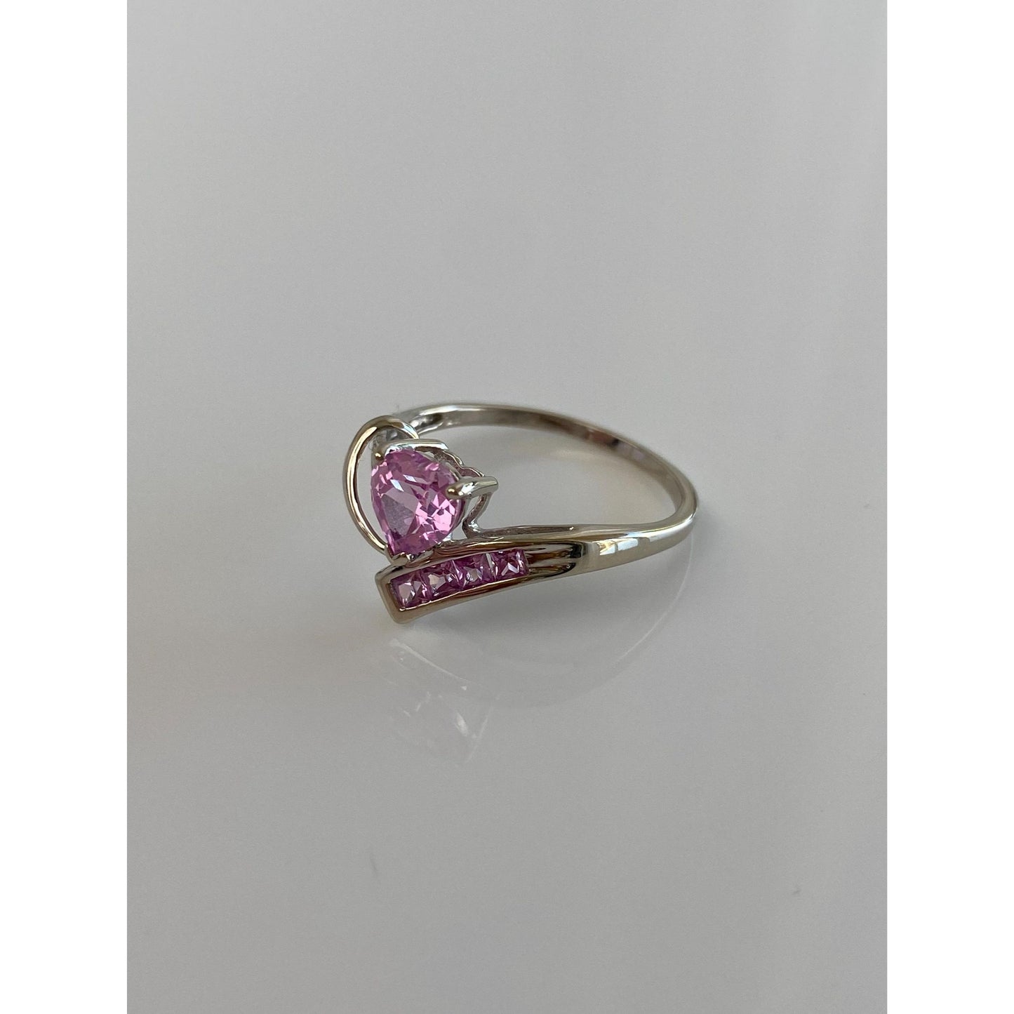 Vintage Solid 10k White Gold Pink Sapphire Heart Ring - Size 7.75