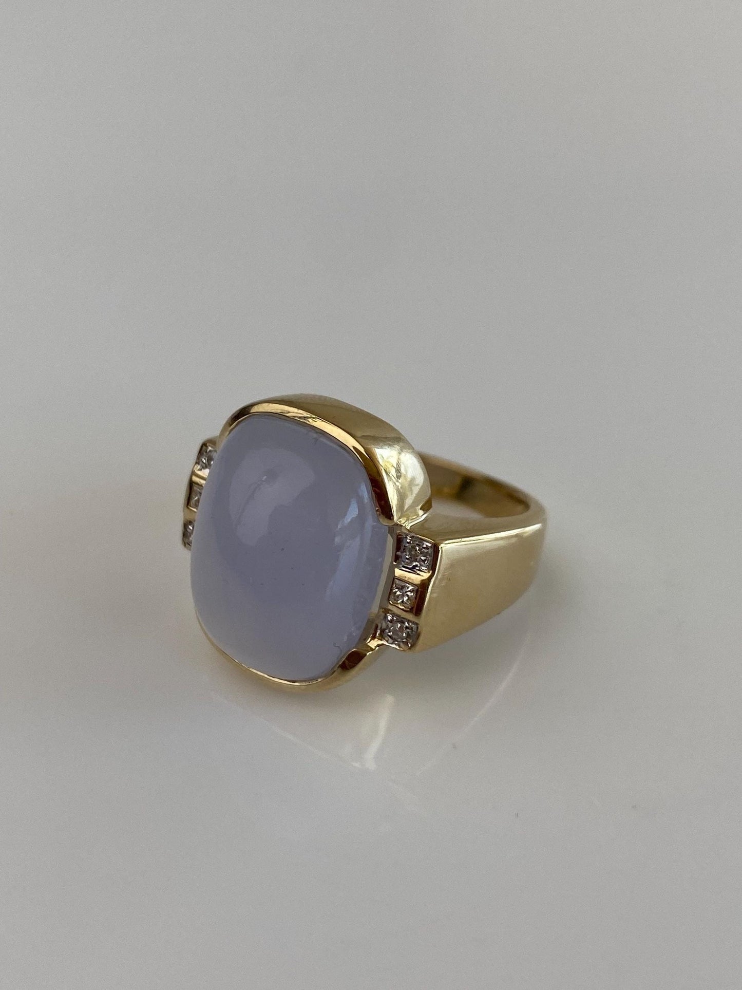 Vintage Solid 14k Yellow Gold Diamonds Light Blue Purple Chalcedony Ring - Size 6