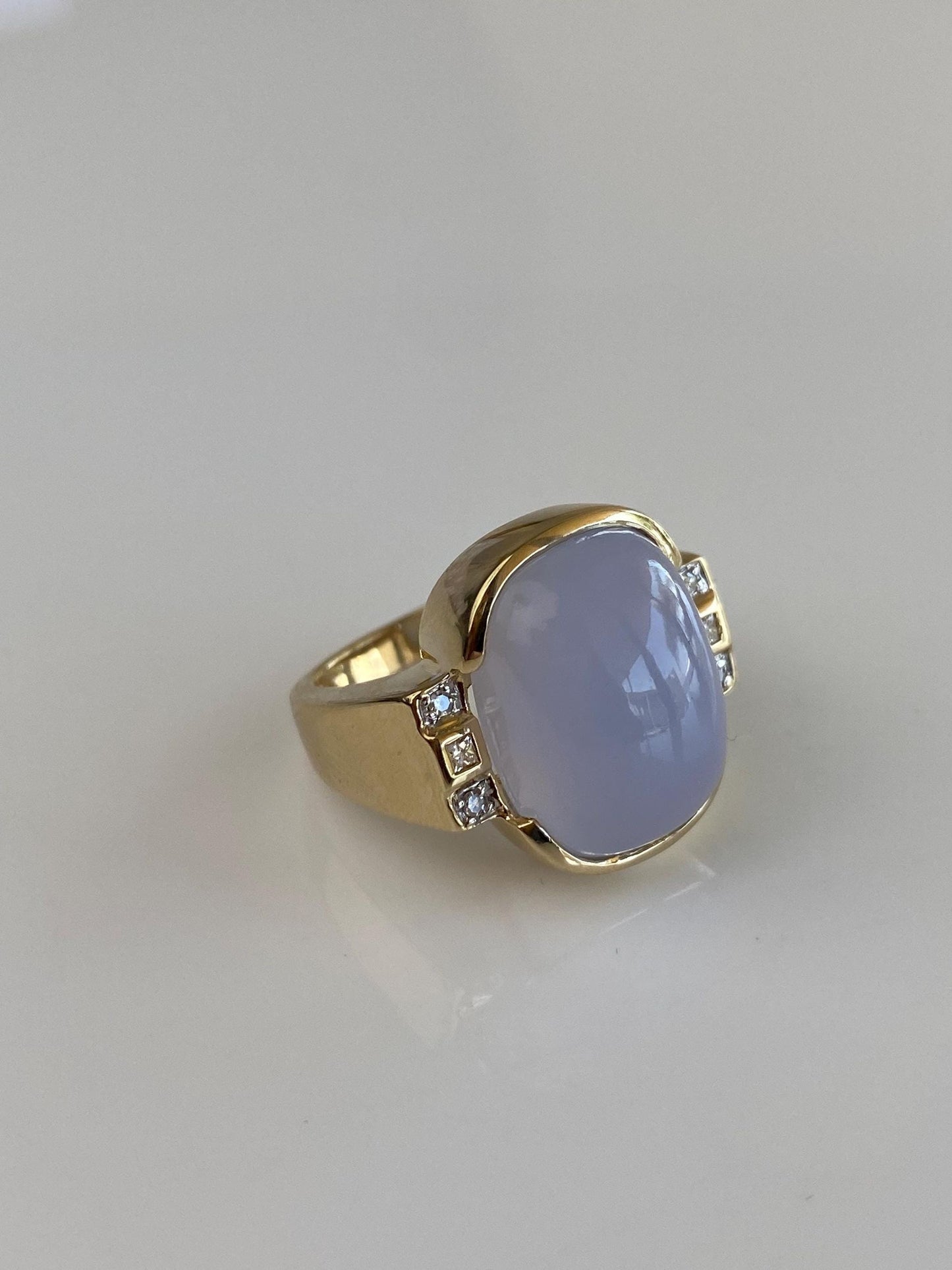 Vintage Solid 14k Yellow Gold Diamonds Light Blue Purple Chalcedony Ring - Size 6