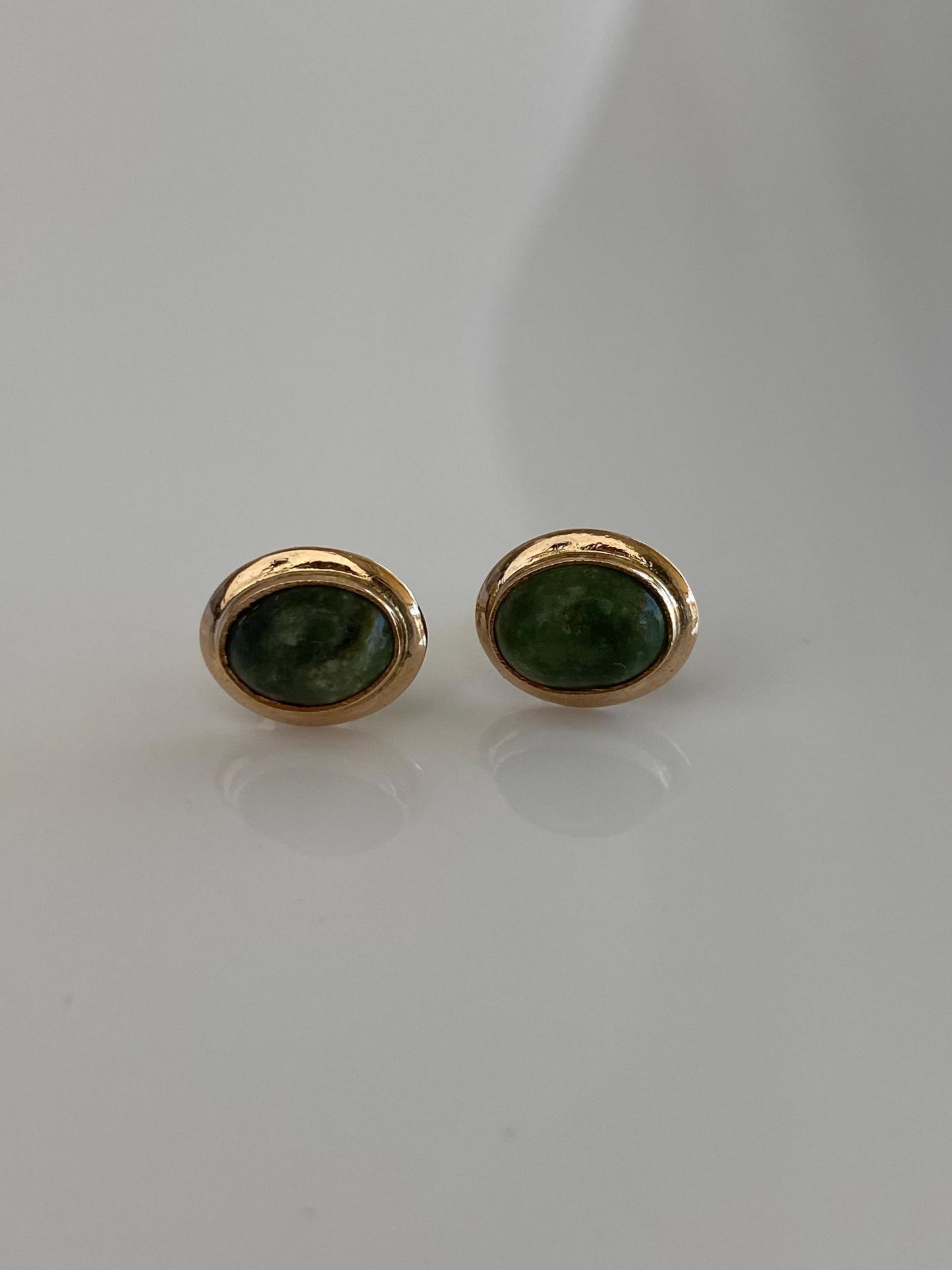Vintage Solid 14k Yellow Gold Nephrite Stud Earrings