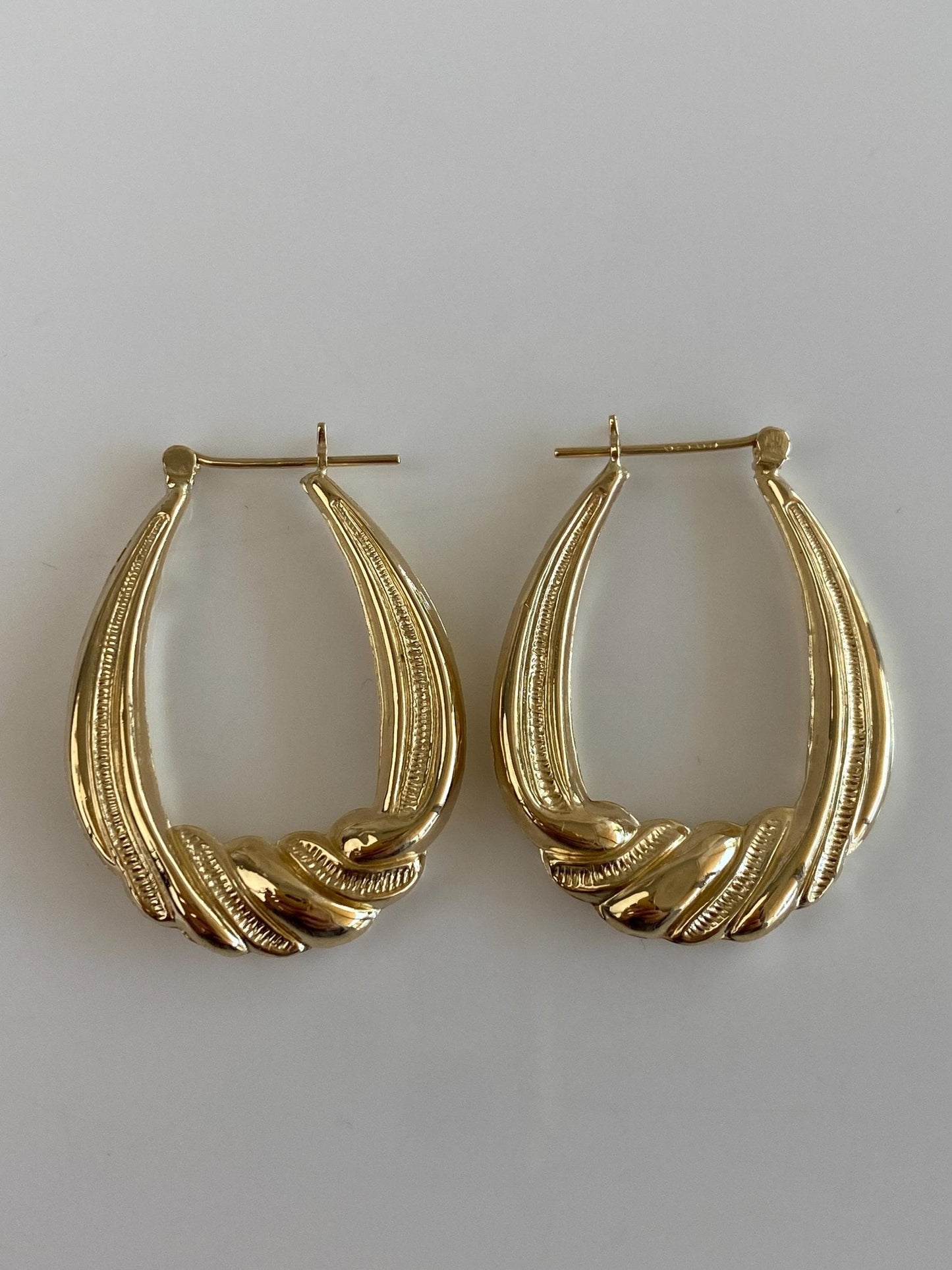 Vintage 14k Yellow Gold Milgrain Scalloped Hoop Earrings
