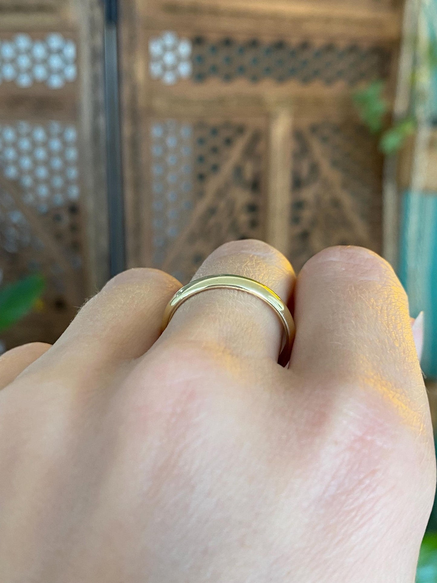 Vintage Solid 14k Yellow Gold Ring Band - Size 8.5