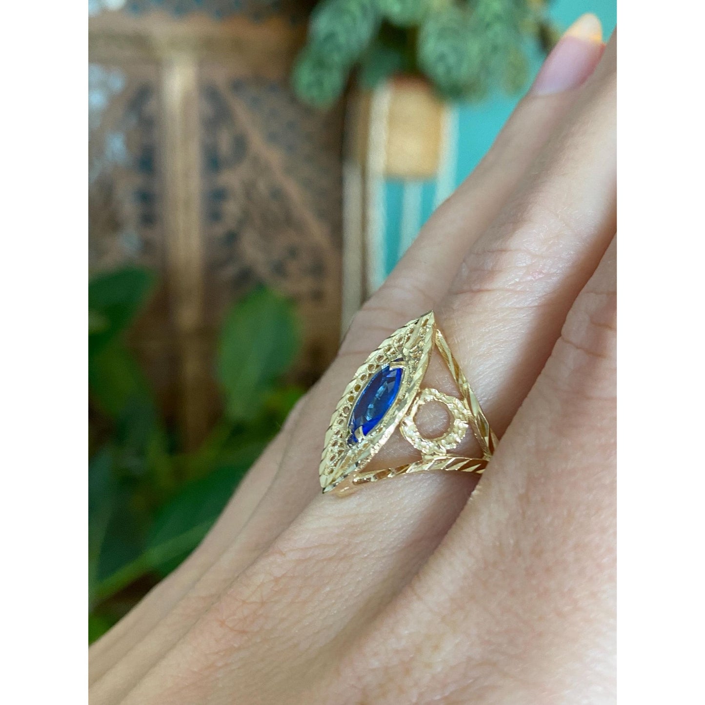 Solid 10k Yellow Gold Diamond Cut Blue Cubic Zirconia Ring - Size 7.5