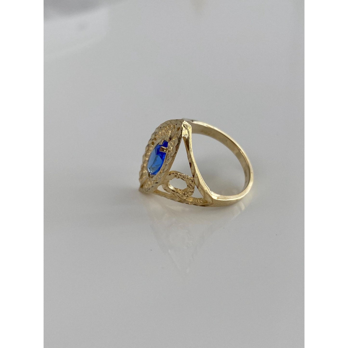 Solid 10k Yellow Gold Diamond Cut Blue Cubic Zirconia Ring - Size 7.5