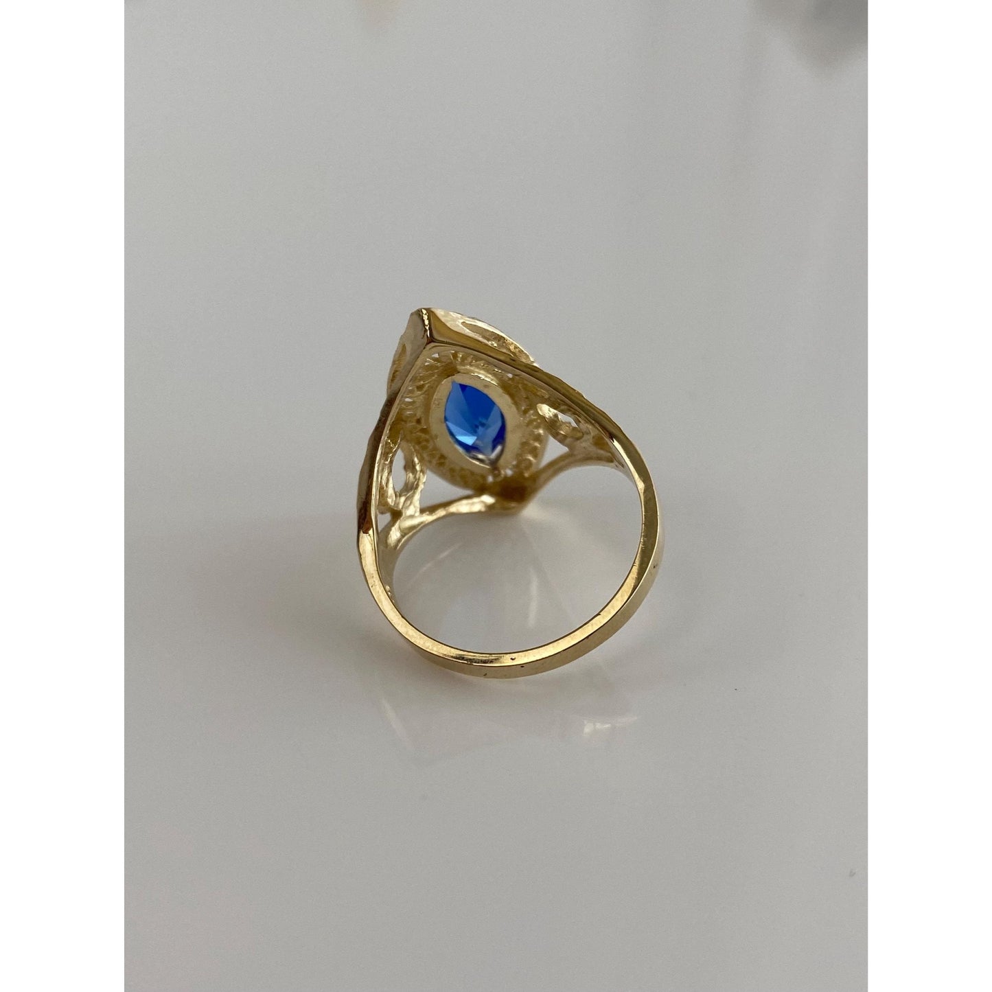 Solid 10k Yellow Gold Diamond Cut Blue Cubic Zirconia Ring - Size 7.5
