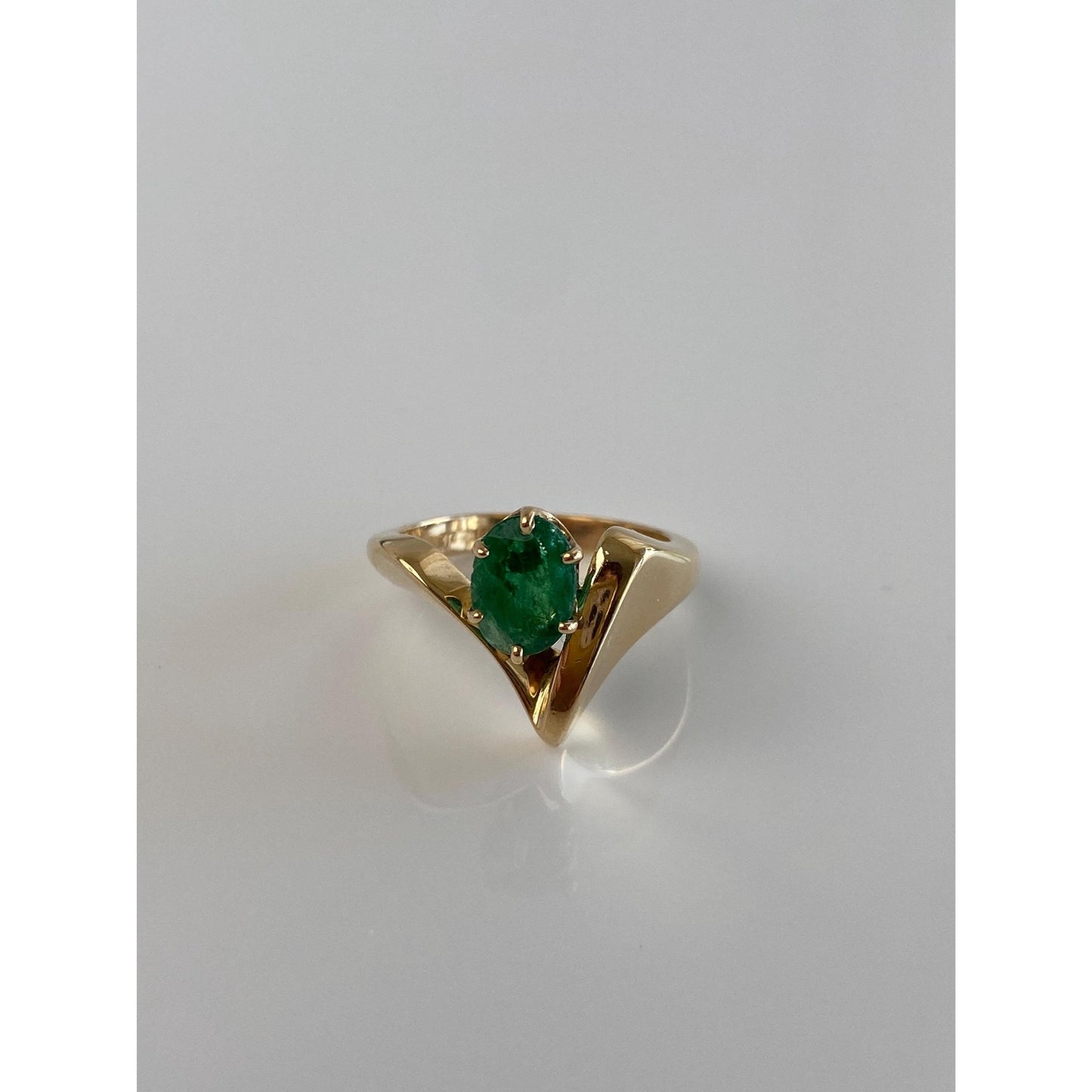 Vintage Solid 14k Yellow Gold Emerald Ring - Size 6.75
