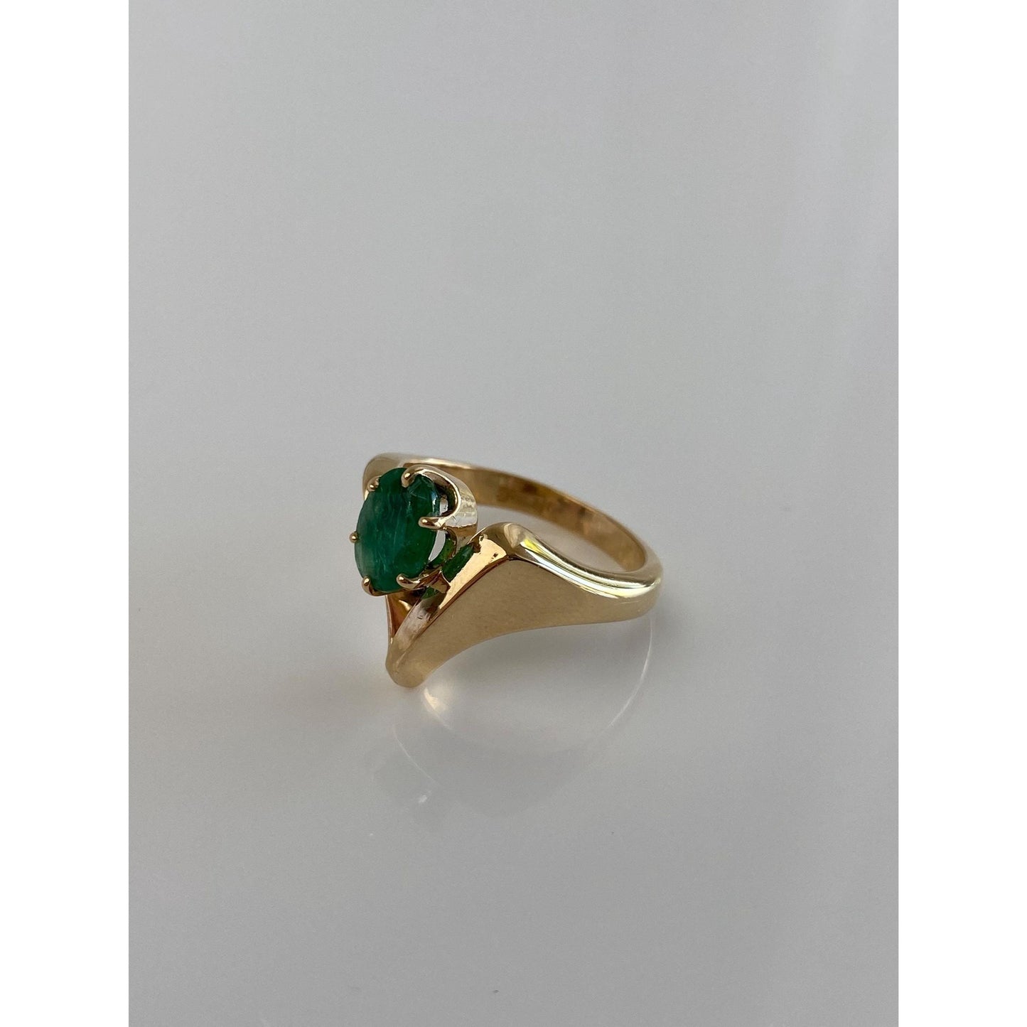 Vintage Solid 14k Yellow Gold Emerald Ring - Size 6.75