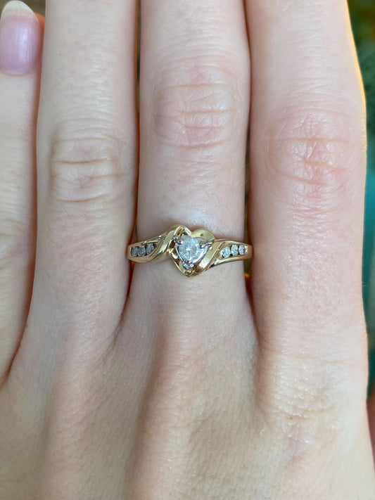 Vintage Solid 10k White & Yellow Gold Diamond Heart Ring - Size 6.75