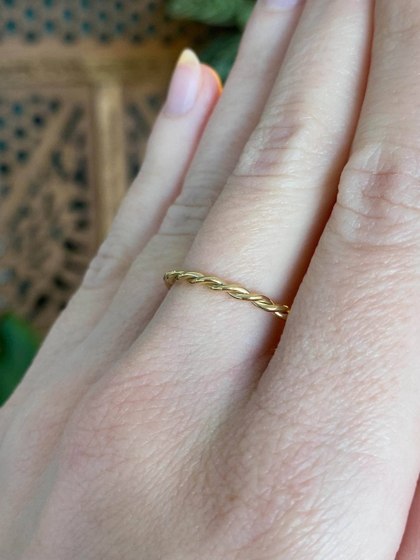 Vintage Solid 14k Yellow Gold Twist Ring Band - Size 8