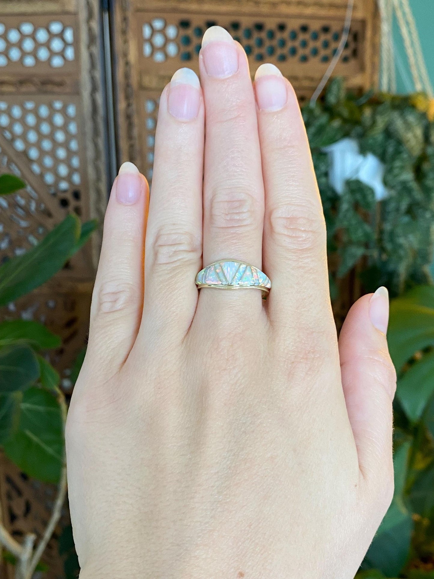 Vintage Solid 14k Yellow Gold Opal Inlay Ring Band - Size 8.25
