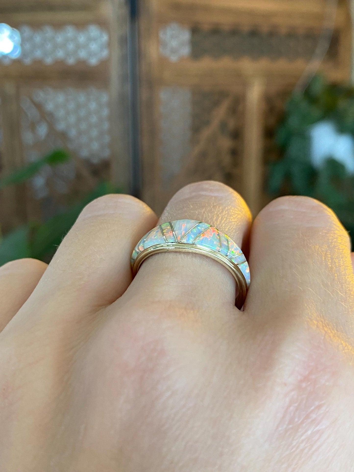 Vintage Solid 14k Yellow Gold Opal Inlay Ring Band - Size 8.25