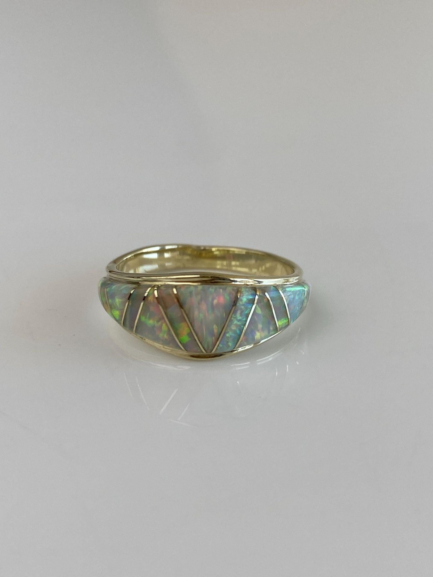 Vintage Solid 14k Yellow Gold Opal Inlay Ring Band - Size 8.25