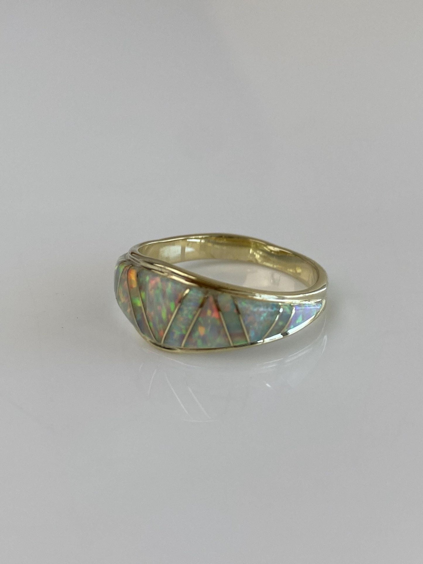 Vintage Solid 14k Yellow Gold Opal Inlay Ring Band - Size 8.25