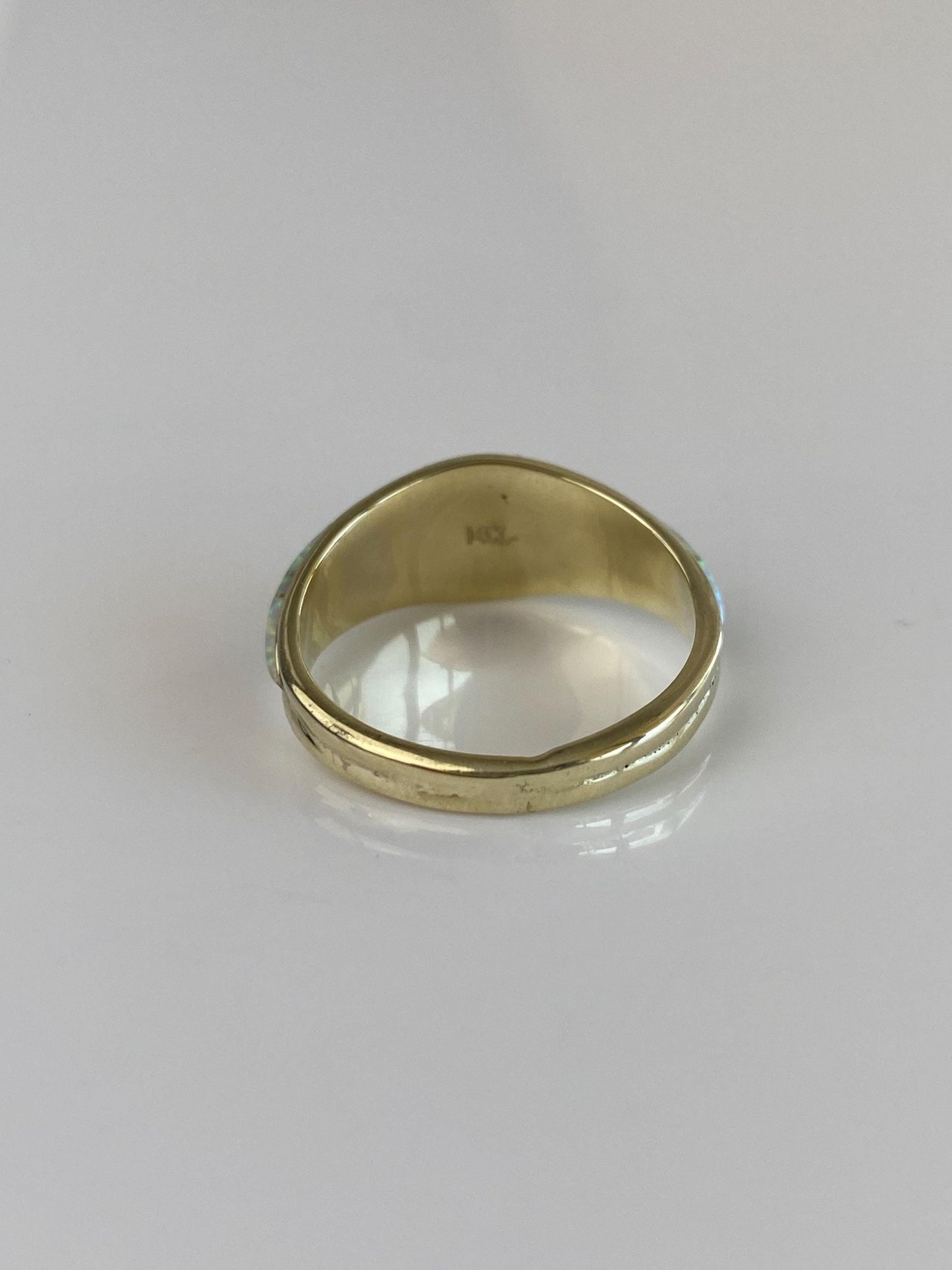 Vintage Solid 14k Yellow Gold Opal Inlay Ring Band - Size 8.25