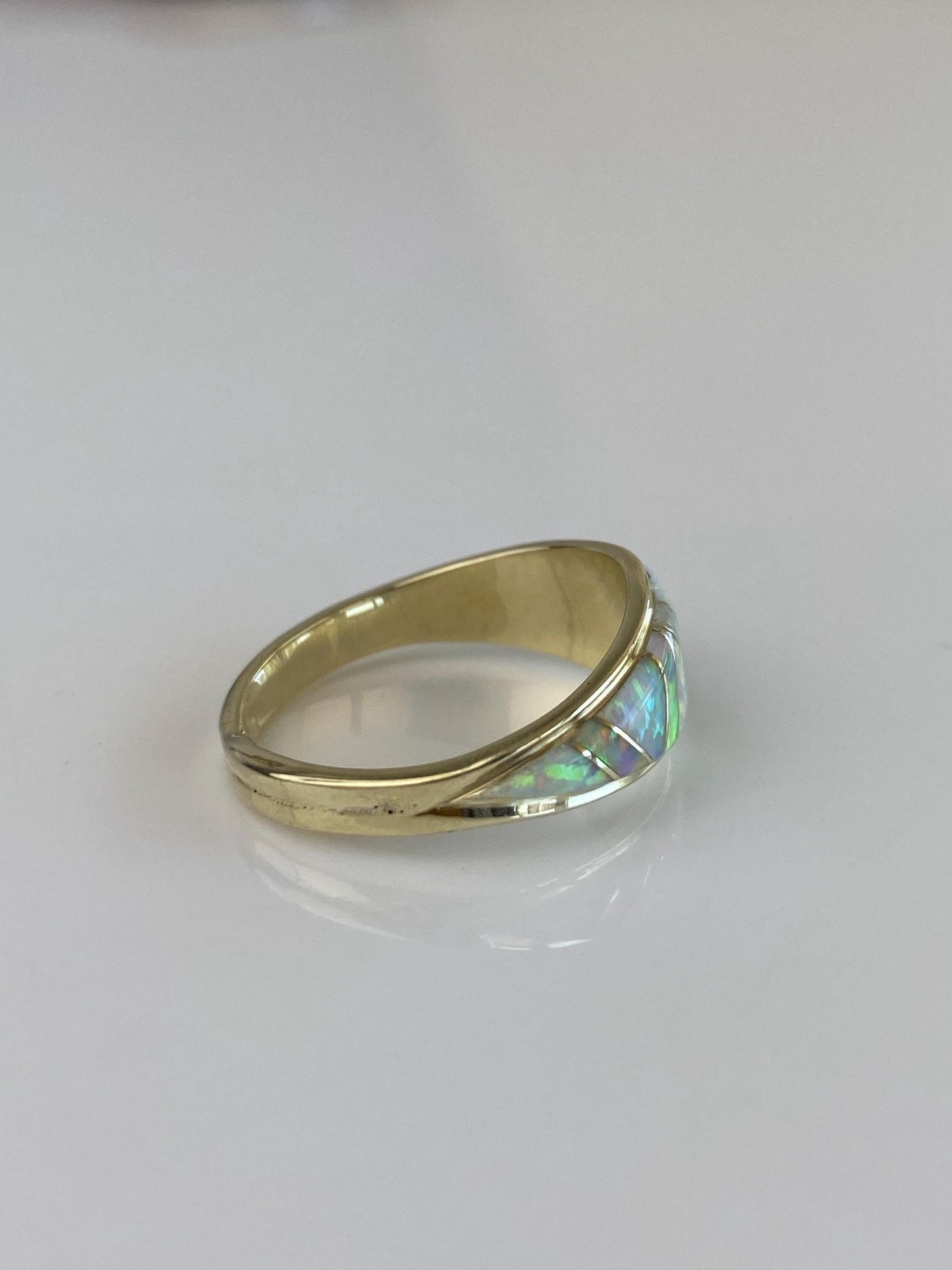 Vintage Solid 14k Yellow Gold Opal Inlay Ring Band - Size 8.25