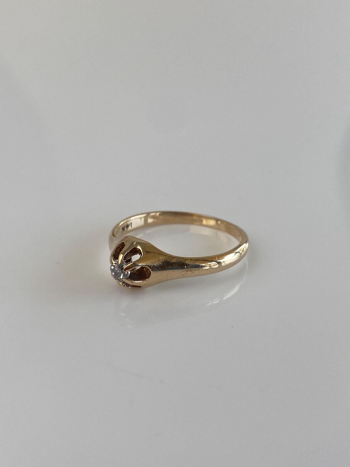 Vintage Solid 14k Yellow Gold Belcher Set Diamond Ring - Size 7.25