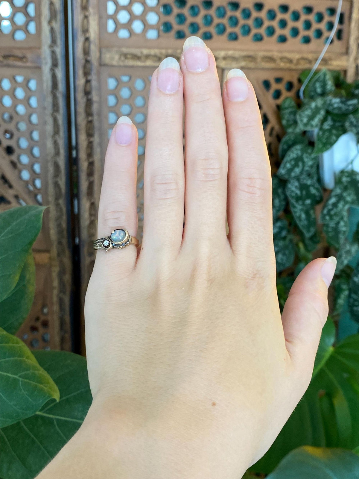 Vintage Solid 14k Yellow Gold Opal Diamond Ring - Size 4.5