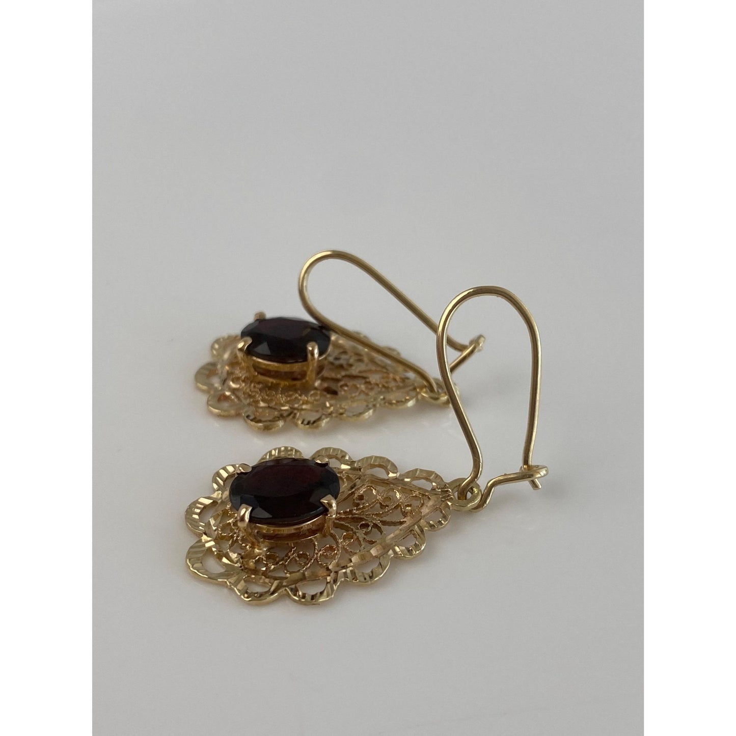 Vintage Solid 14k Yellow Gold Garnet Diamond Cut Filigree Dangle Earrings