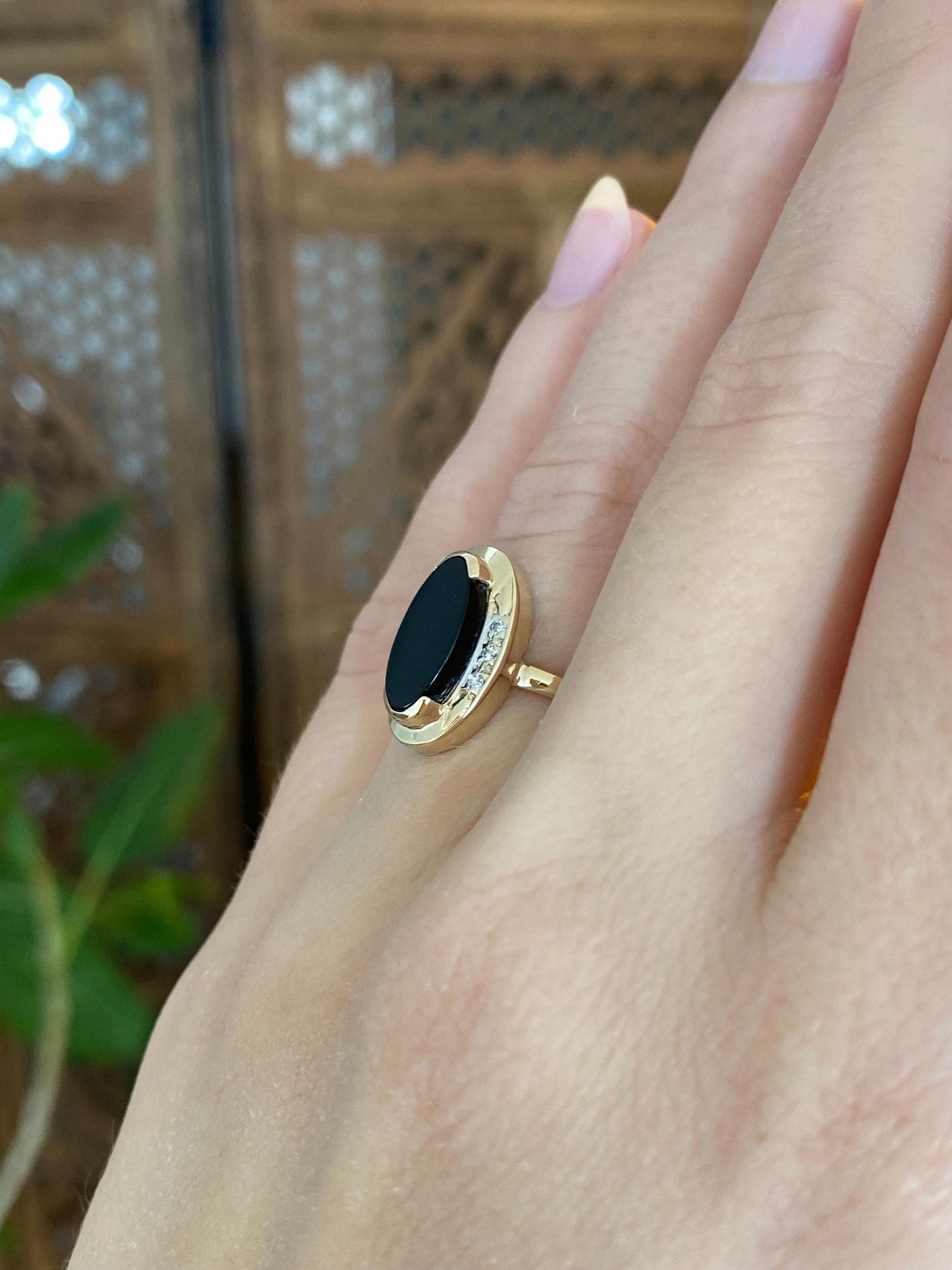 Vintage Solid 14k Yellow Gold Diamonds Black Onyx Ring - Size 5