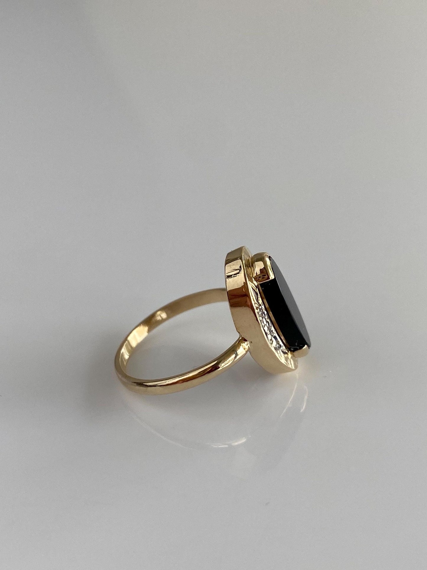 Vintage Solid 14k Yellow Gold Diamonds Black Onyx Ring - Size 5
