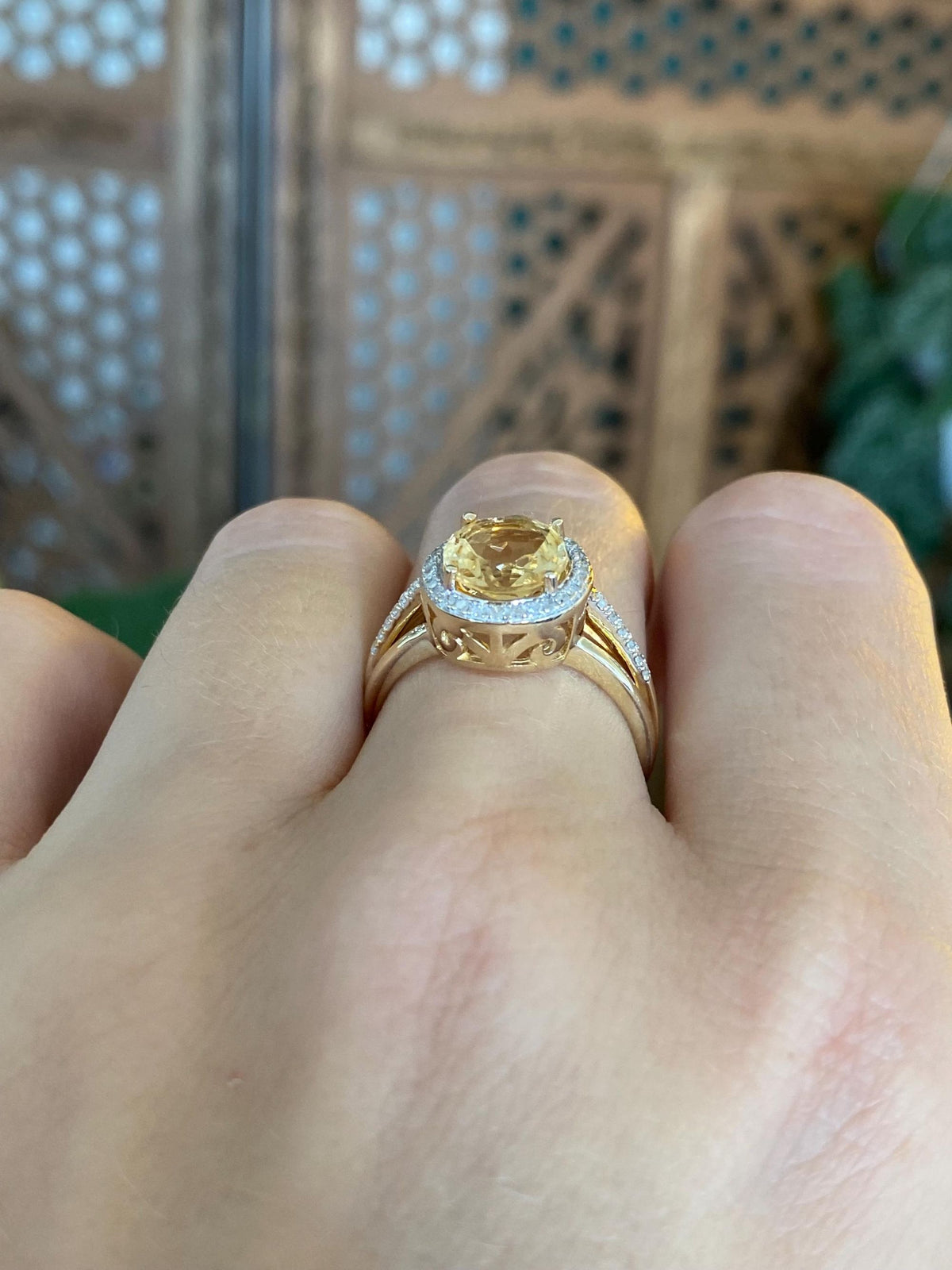 Vintage Solid 14k Yellow Gold Diamond Halo Citrine Ring - Size 6.75