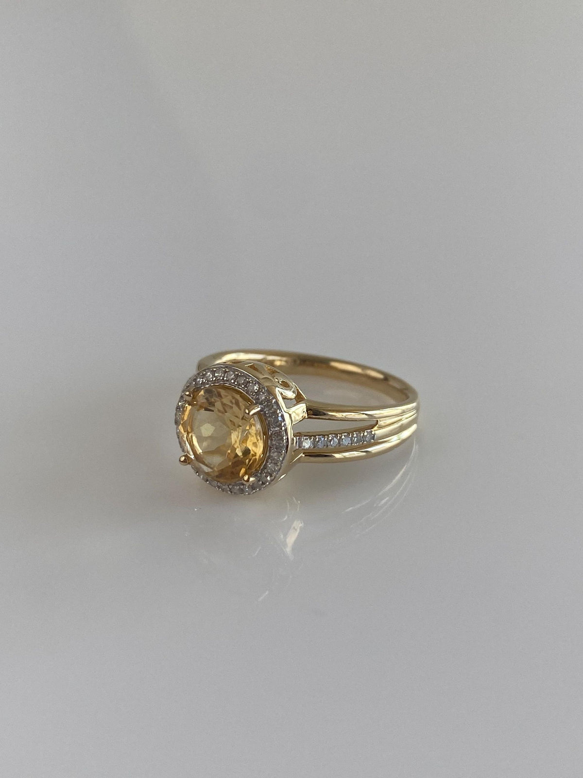 Vintage Solid 14k Yellow Gold Diamond Halo Citrine Ring - Size 6.75
