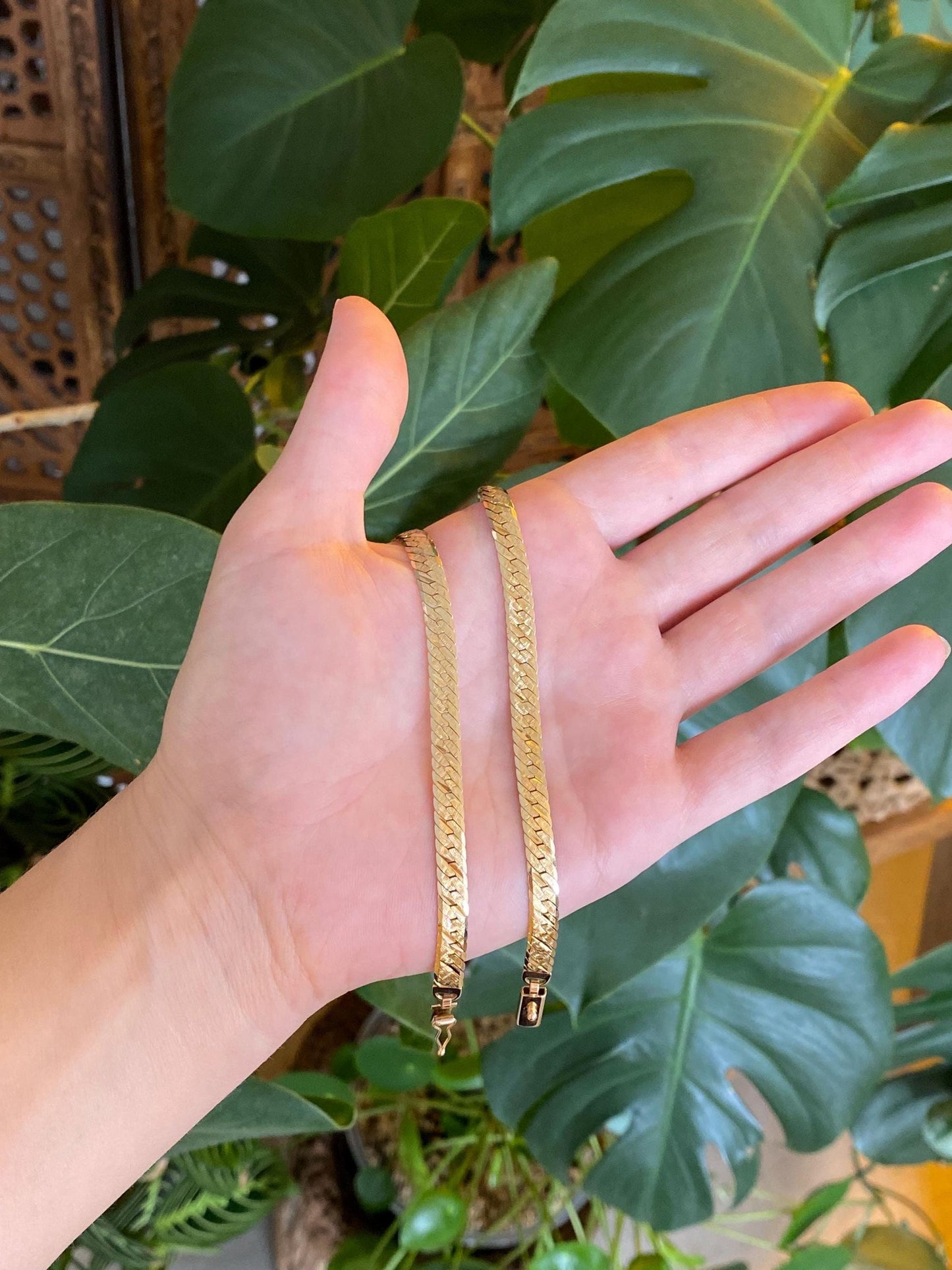 Vintage Solid 14k Yellow Gold Pattern Chunky Herringbone Chain Necklace - 16 inches