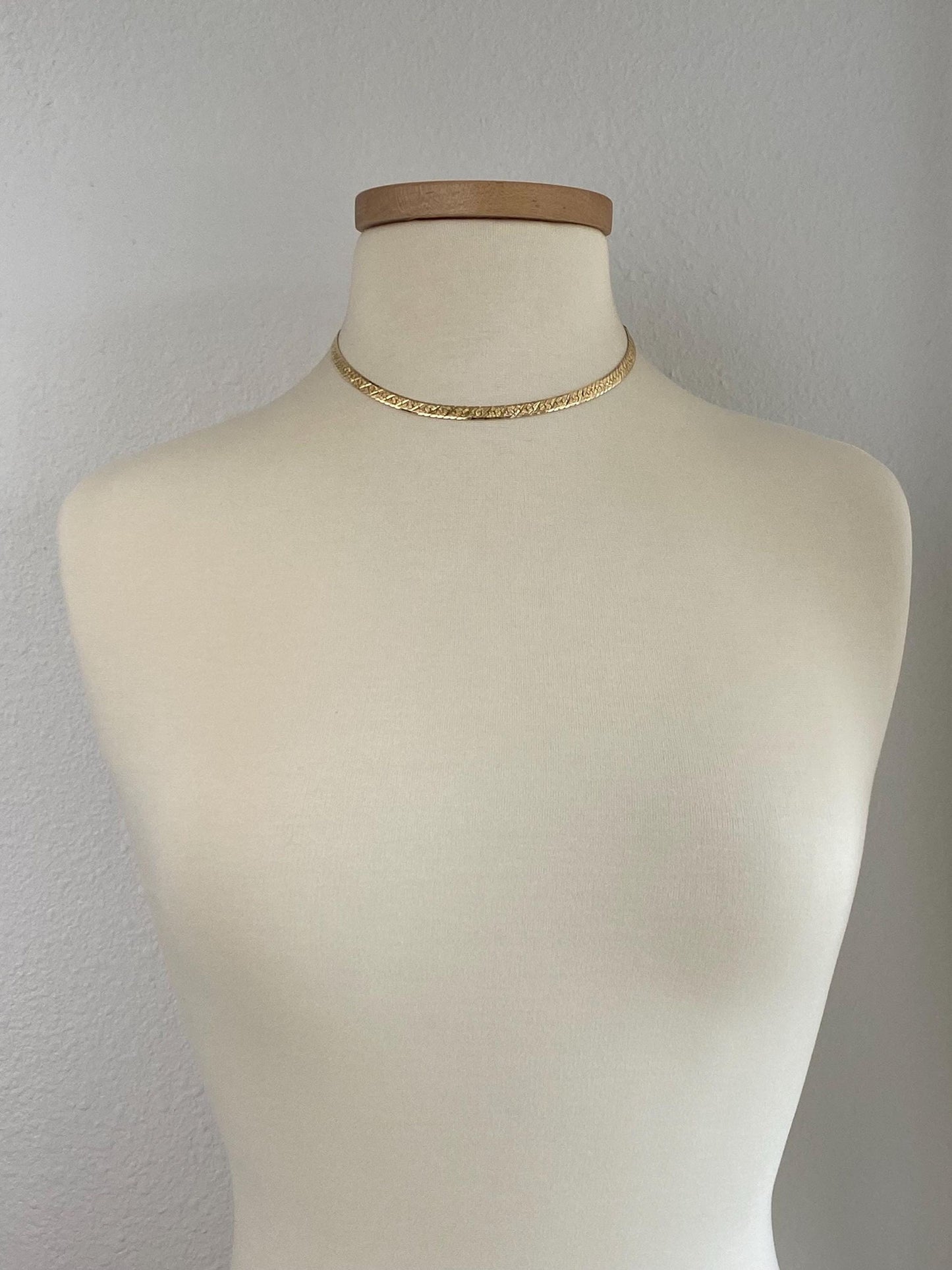 Vintage Solid 14k Yellow Gold Pattern Chunky Herringbone Chain Necklace - 16 inches