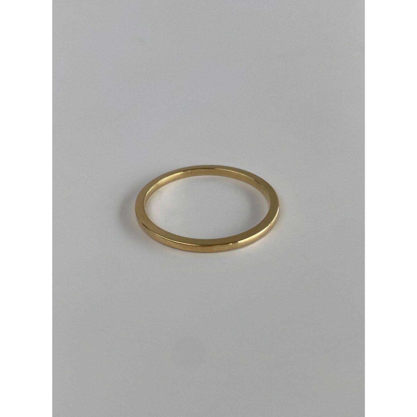 Vintage Solid 18k Yellow Gold Slim Ring Band - Size 8.75