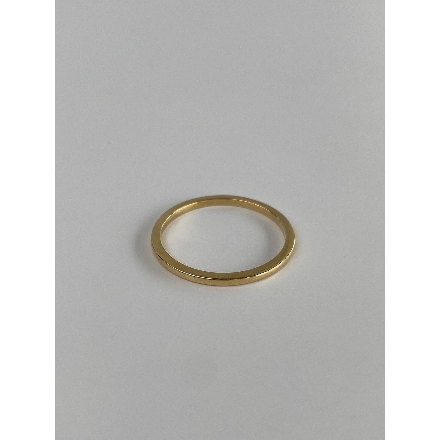Vintage Solid 18k Yellow Gold Slim Ring Band - Size 8.75