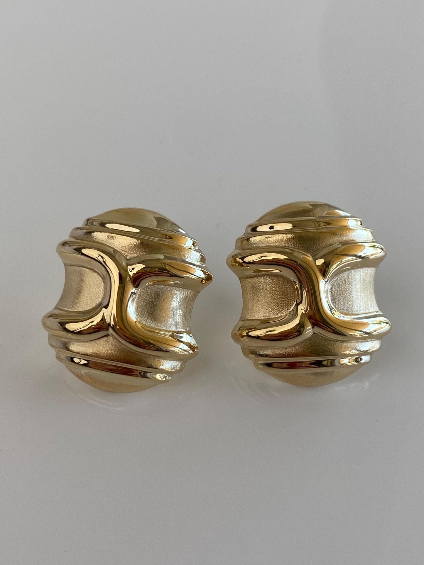 Vintage 14k Yellow Gold Large Designed Domed Drop Earrings