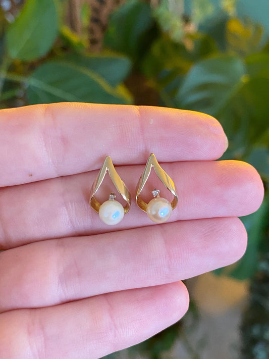 Vintage Solid 14k Yellow Gold Clear Sapphire Pearl Drop Earrings