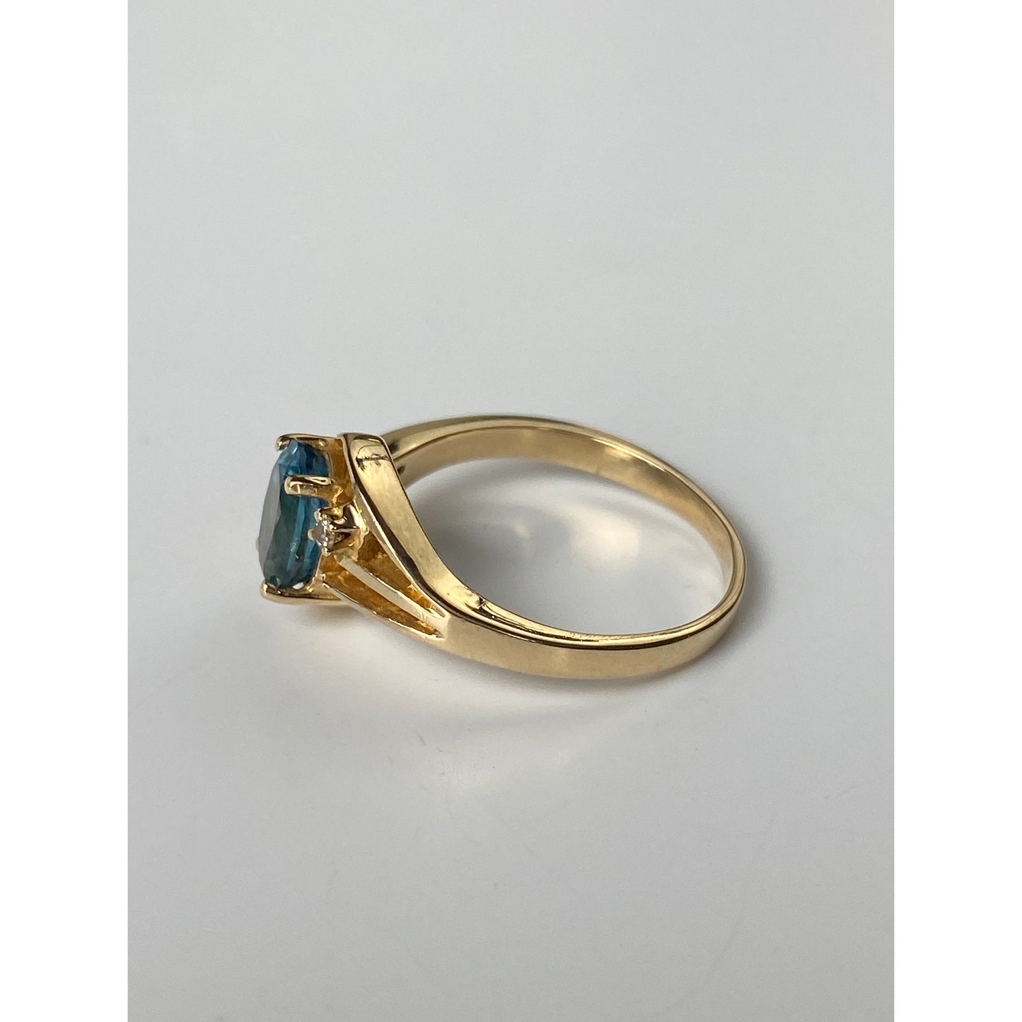 Vintage Solid 14k Yellow Gold Topaz Diamond Ring - Size 5.75