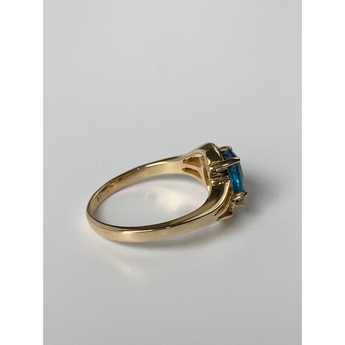 Vintage Solid 14k Yellow Gold Topaz Diamond Ring - Size 5.75