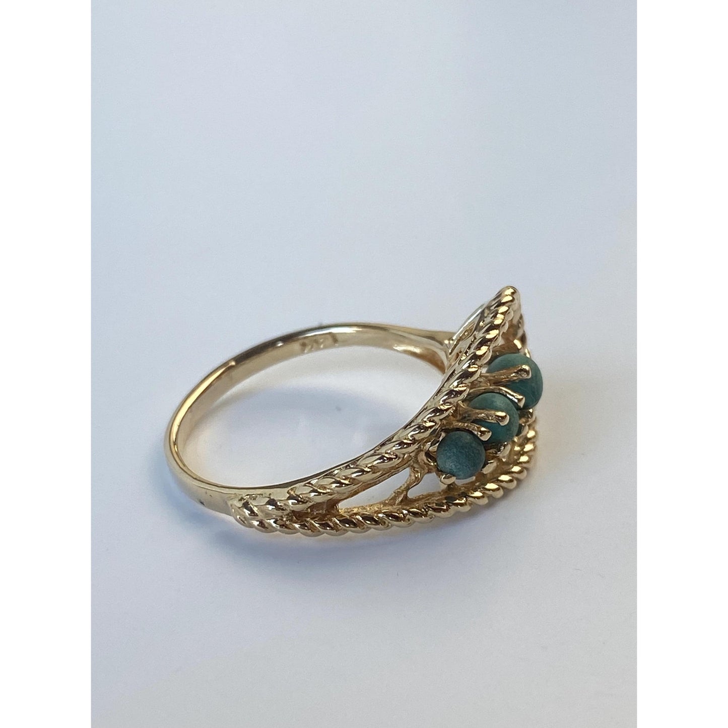 Vintage Solid 14k Yellow Gold Malachite Ring - Size 5.75