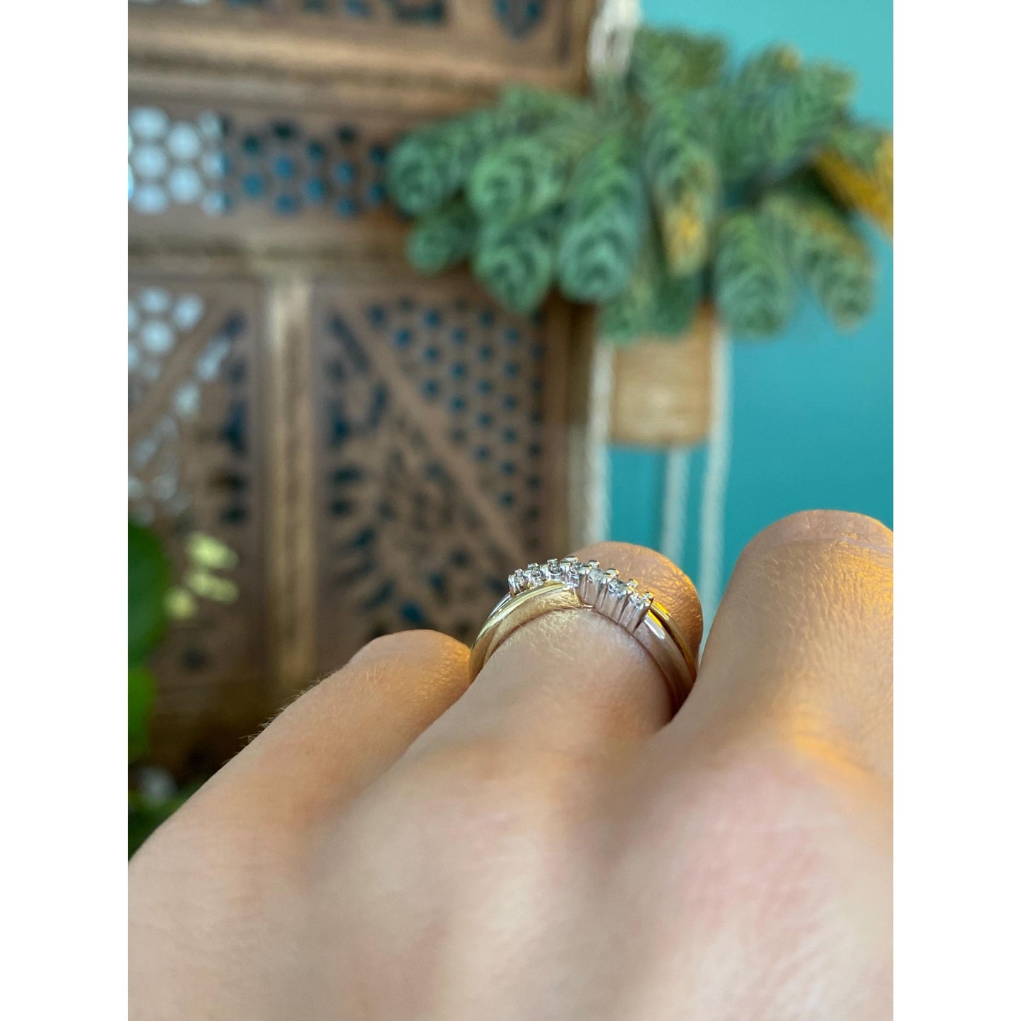 Vintage Solid 10k White & Yellow Gold Diamond Twist Ring - Size 5.5