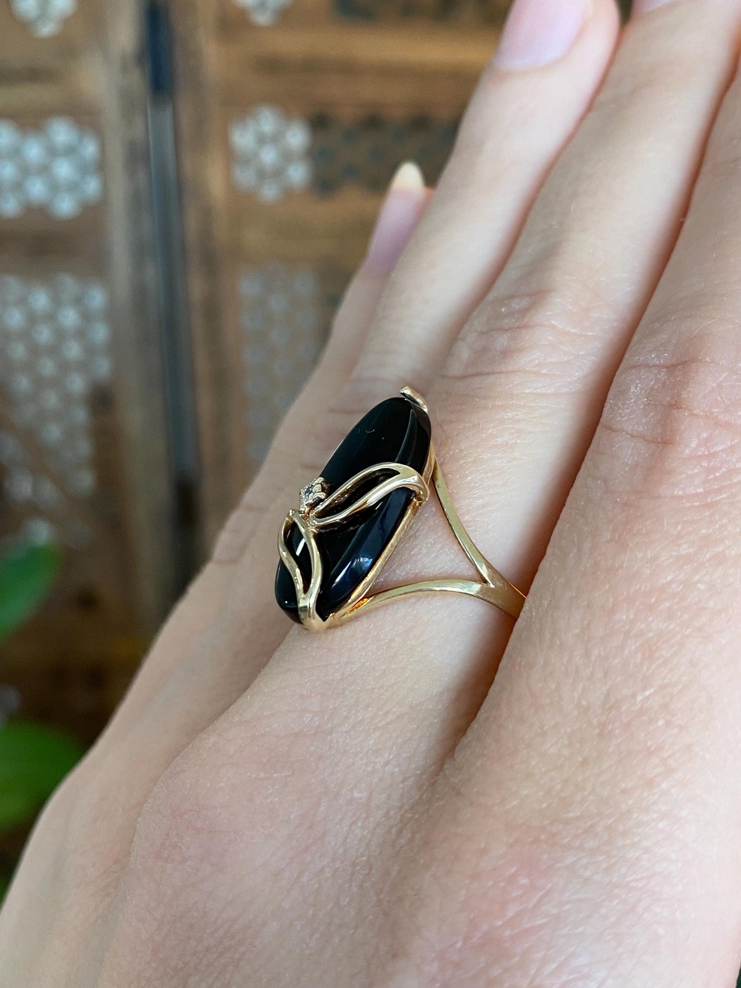 Vintage Solid 10k Yellow Gold Black Onyx Diamond Ring - Size 6.25