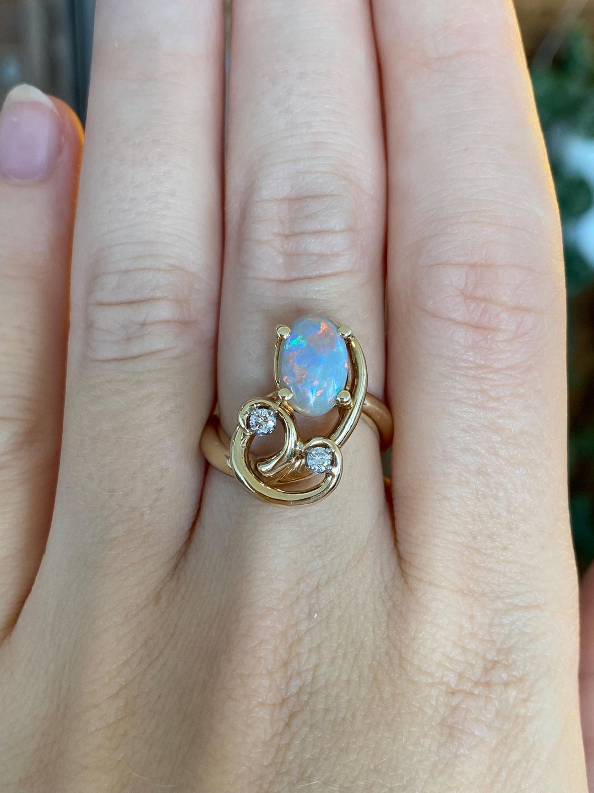 Vintage Solid 14k Yellow Gold Diamonds Opal Ring - Size 6.5