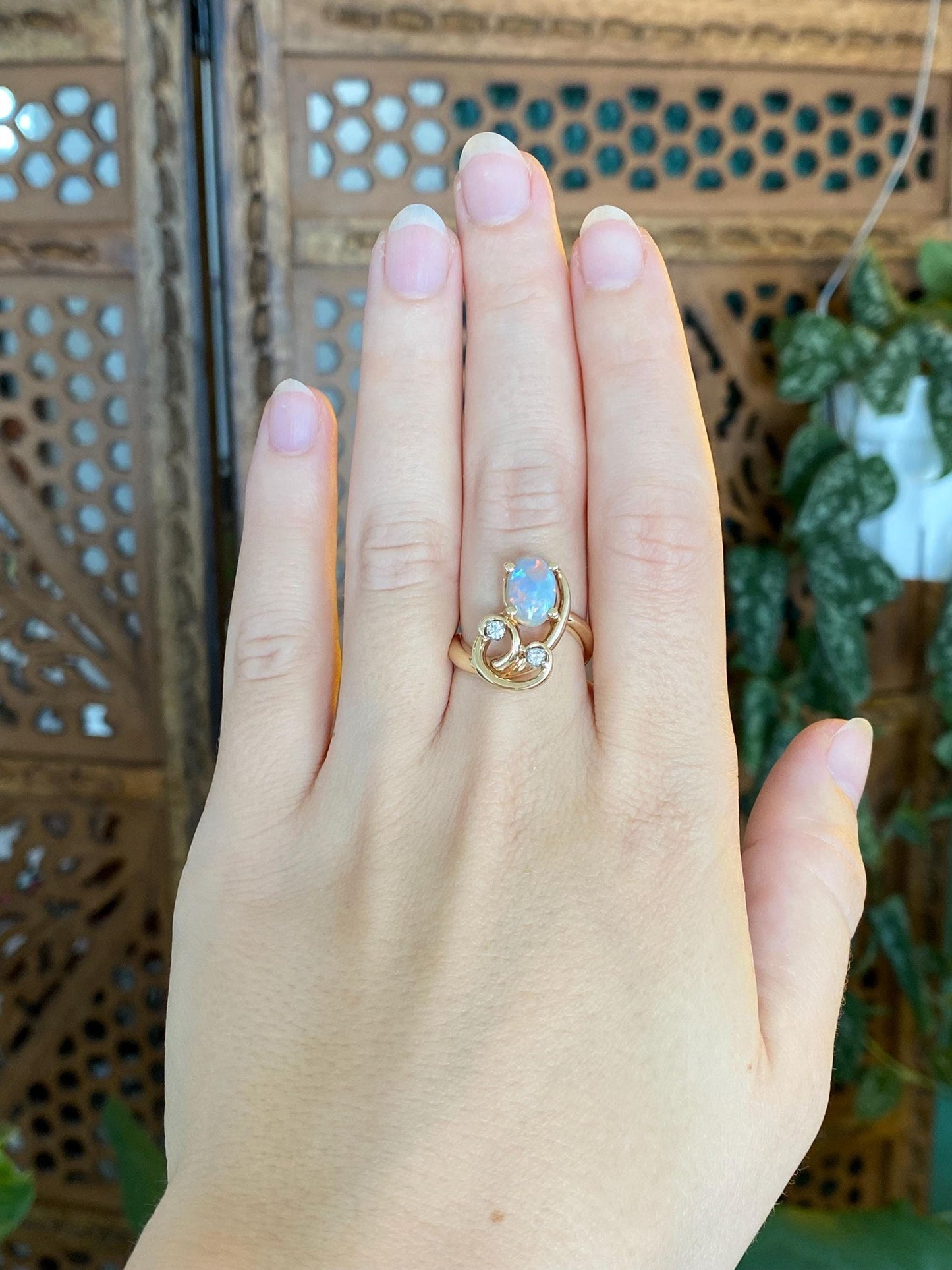 Vintage Solid 14k Yellow Gold Diamonds Opal Ring - Size 6.5