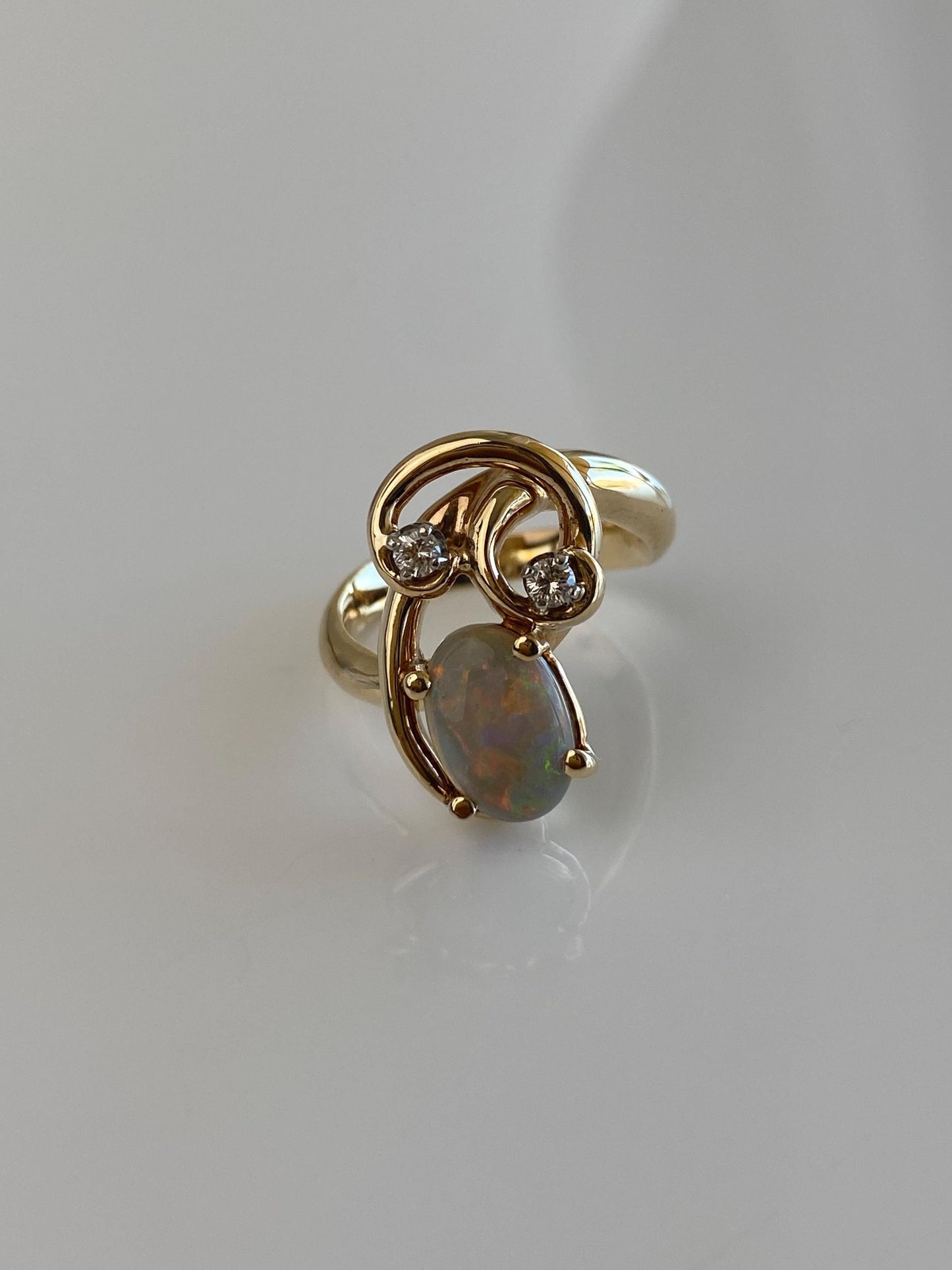 Vintage Solid 14k Yellow Gold Diamonds Opal Ring - Size 6.5