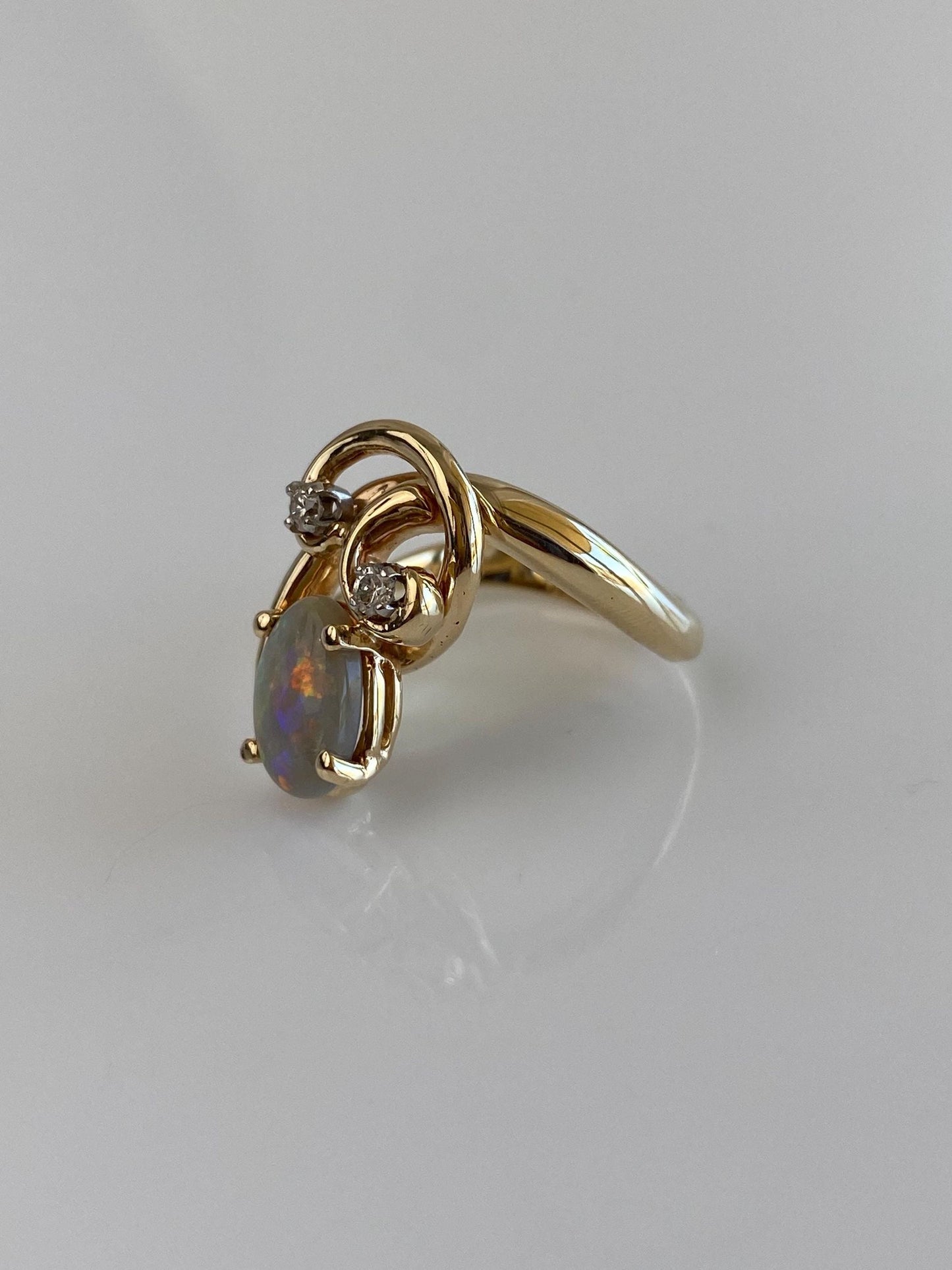 Vintage Solid 14k Yellow Gold Diamonds Opal Ring - Size 6.5