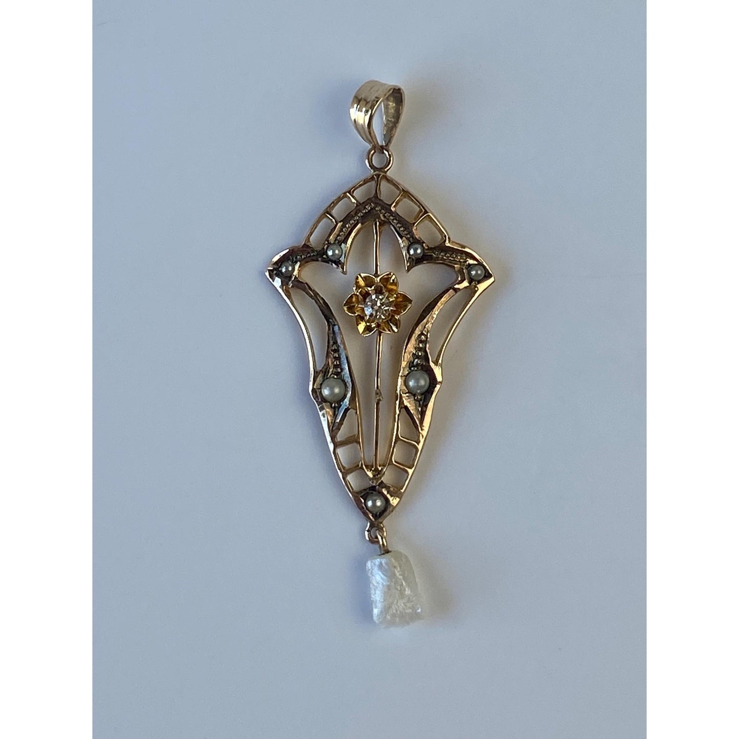 Vintage Solid 10k Yellow Gold Diamond Pearl Dangle Ornate Charm