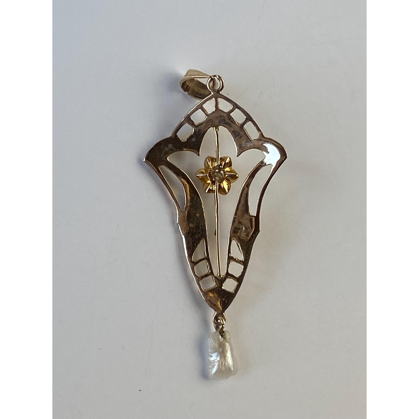 Vintage Solid 10k Yellow Gold Diamond Pearl Dangle Ornate Charm