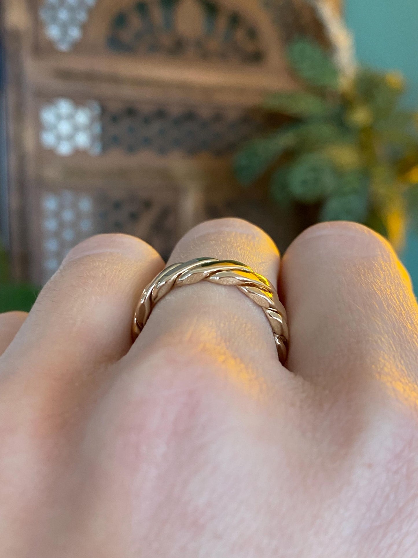 Vintage Solid 14k Yellow Gold Twist Ring - Size 6.25