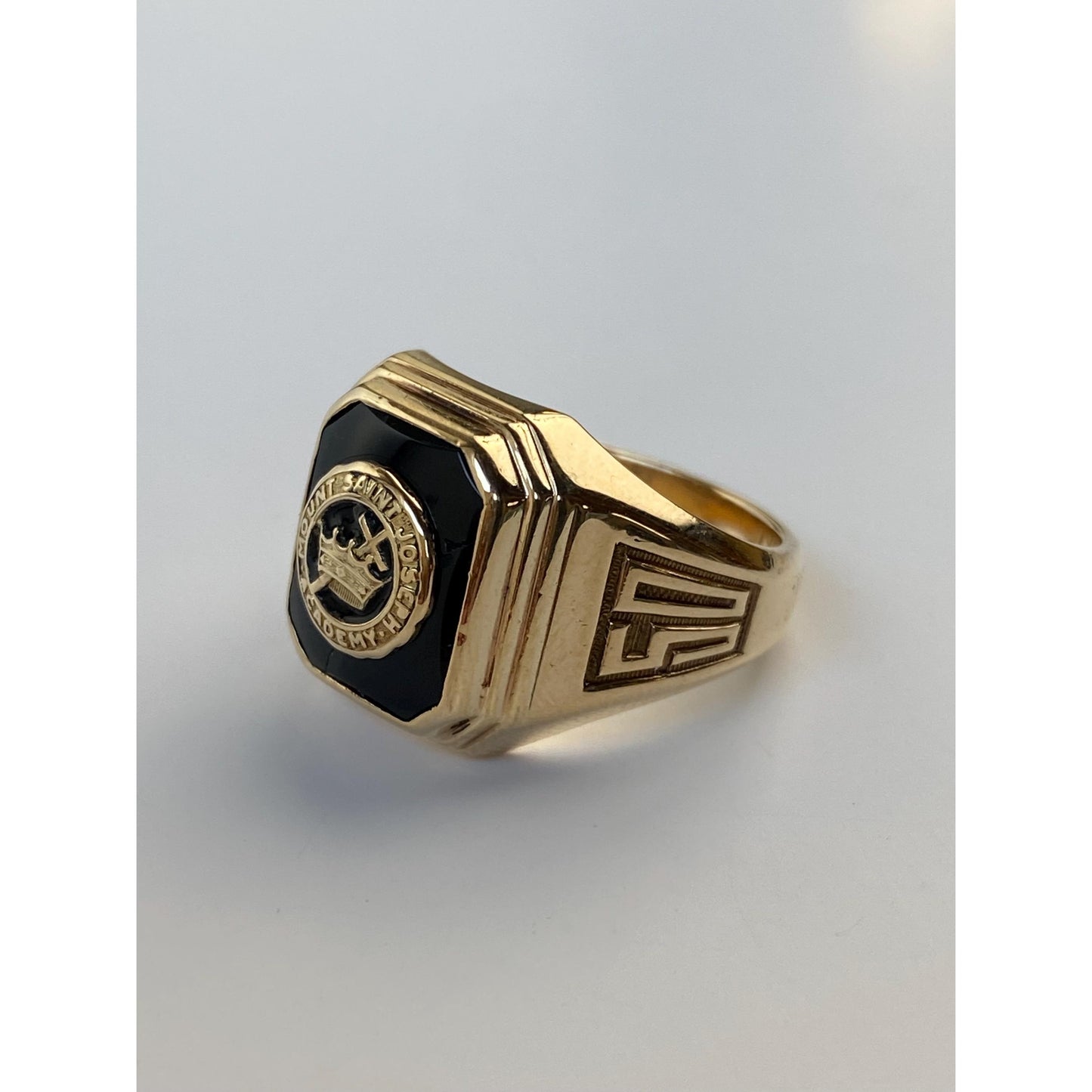 Vintage Solid 10k Yellow Gold Onyx 1951 Class Ring - Size 6