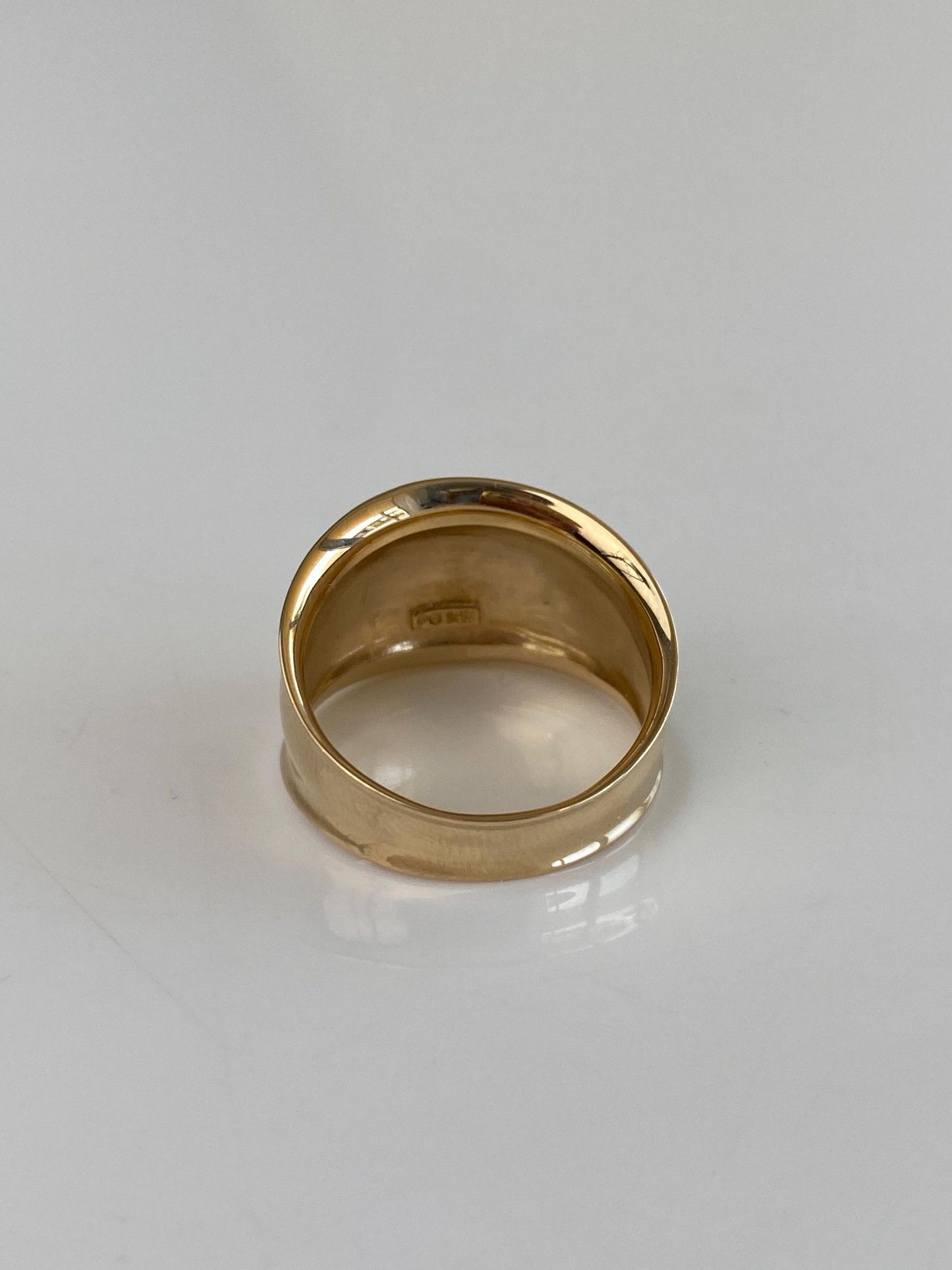 Vintage Solid 14k Yellow Gold Domed Ring - Size 9.75