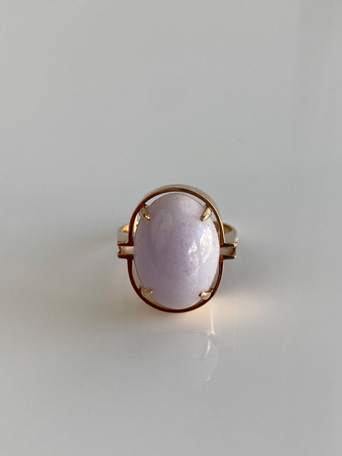 Vintage Solid 14k Yellow Gold Lavender Jade Ring - Size 7