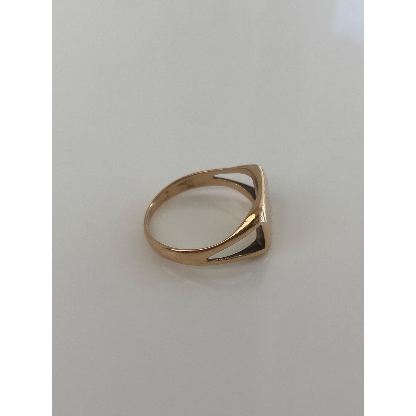 Vintage Solid 9k Yellow Gold Rectangle Signet Ring - Size 8.25