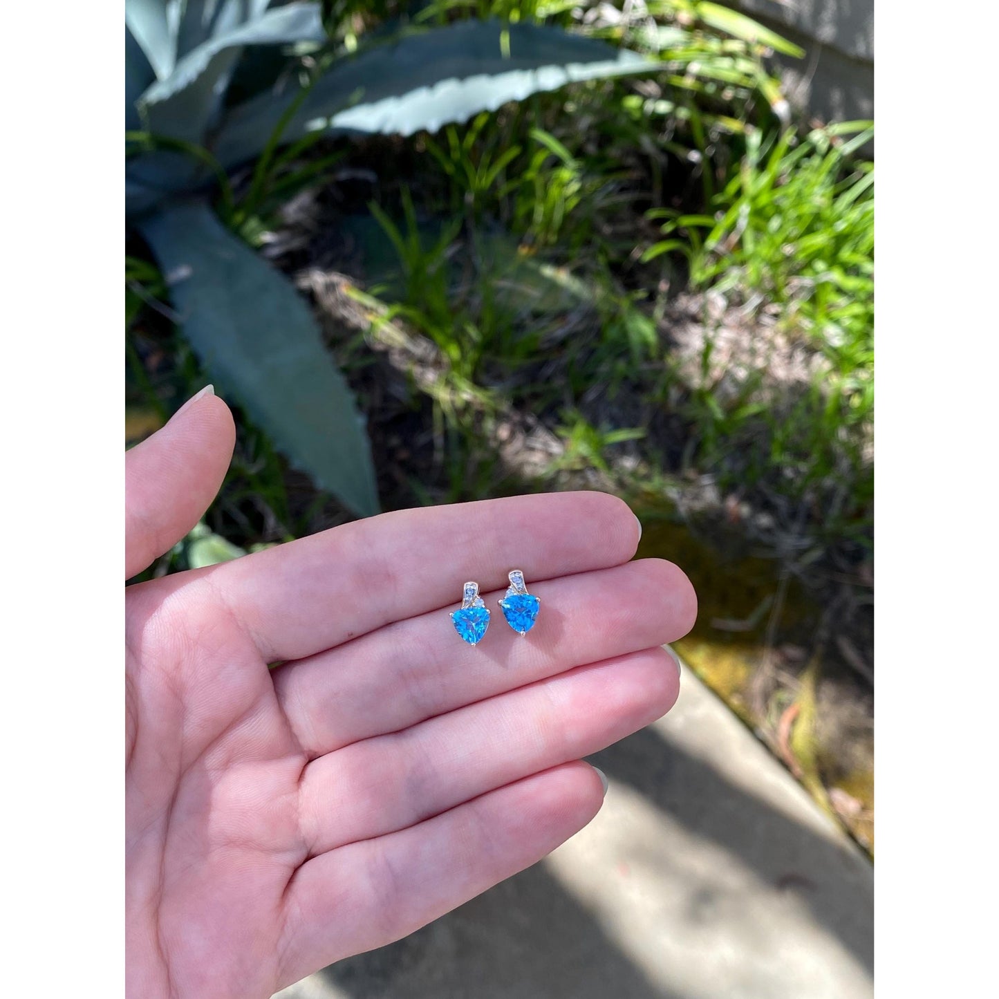 Vintage Solid 10k Yellow Gold Diamond Topaz Stud Earrings